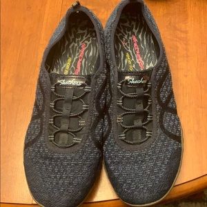 Size 10 navy sketcher slide on shoes